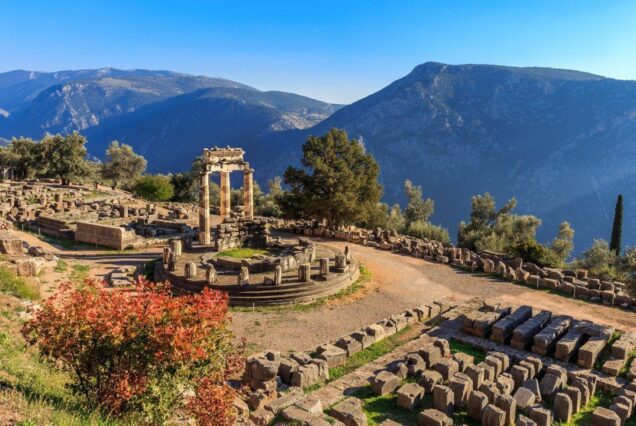 La Grecia Histórica - Cruzando el Canal de Corinto